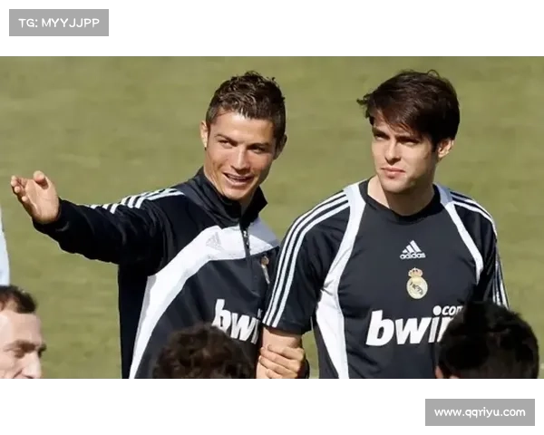 皇家贝蒂斯球迷冲入训练场抗议要求解雇主帅佩莱格里尼引发关注 皇家贝蒂斯球迷冲入训练场抗议要求解雇主帅佩莱格里尼引发关注