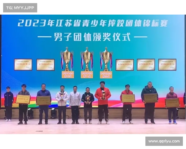 上海市青少年摔跤赛杨浦区团队表现突出荣获团体总分第一 上海市青少年摔跤赛杨浦区团队表现突出荣获团体总分第一