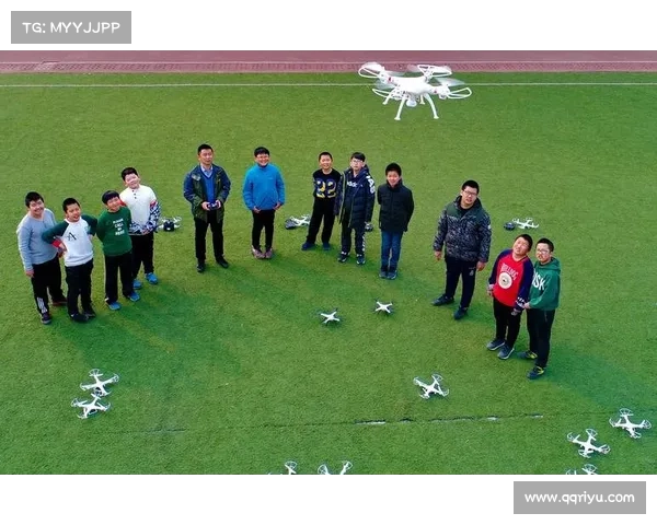 世界跆拳道表演赛首次引入无人机灯光秀创新科技点亮赛事精彩瞬间 世界跆拳道表演赛首次引入无人机灯光秀创新科技点亮赛事精彩瞬间